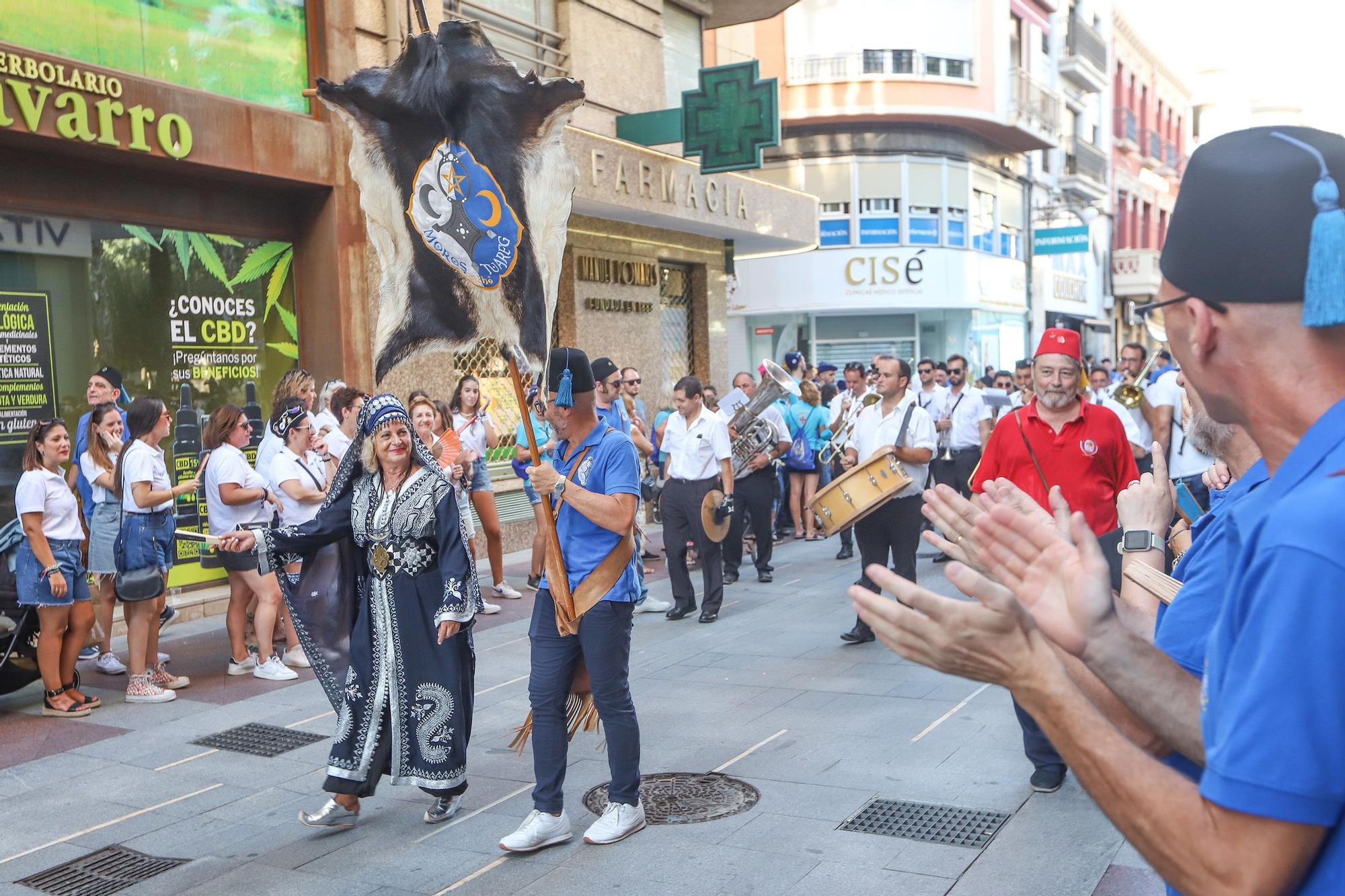 Los Moros y Cristianos de Elche recuperan su Entraeta