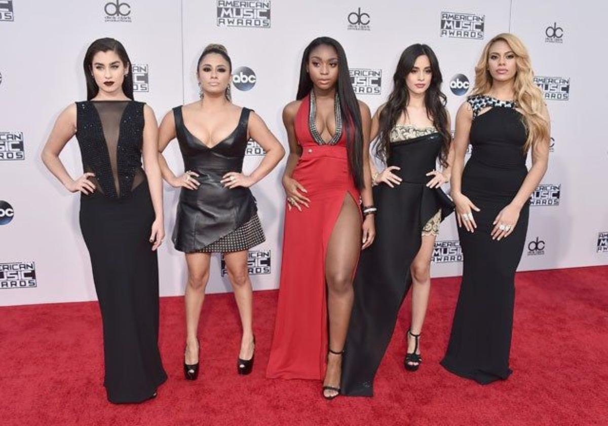 Fifth Harmony, en la alfombra roja de la gala de los AMAs 2015.