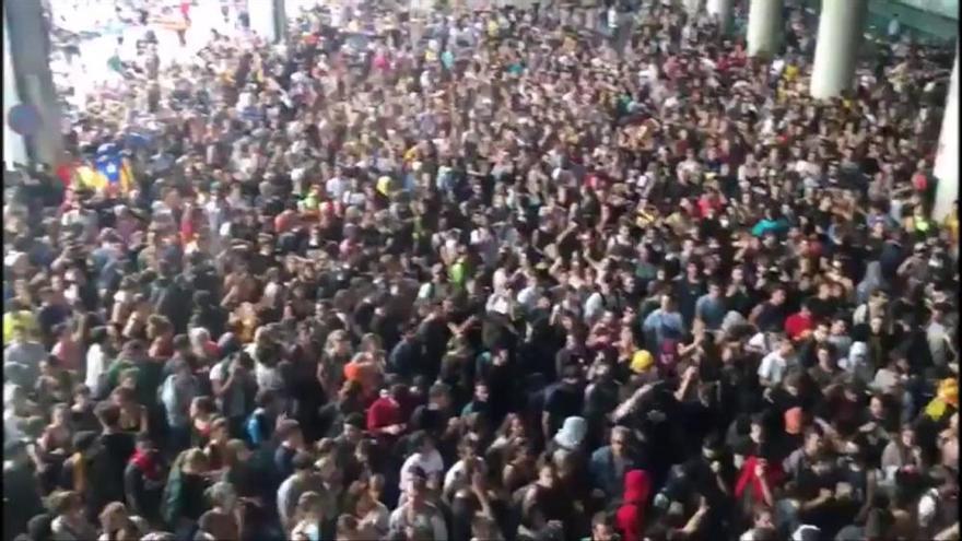 Protesta contra la sentència a l'aeroport del Prat