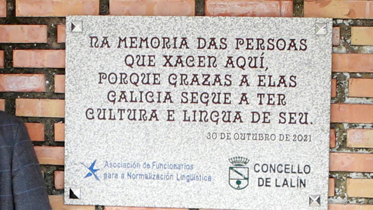 Lenda da placa que preside a entrada ao camposanto.