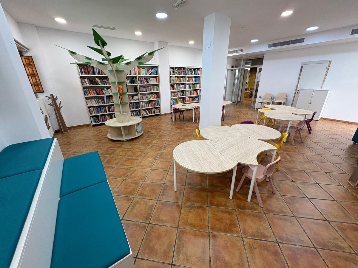 La sala infantil de la Biblioteca de Picanya reabre completamente renovada.