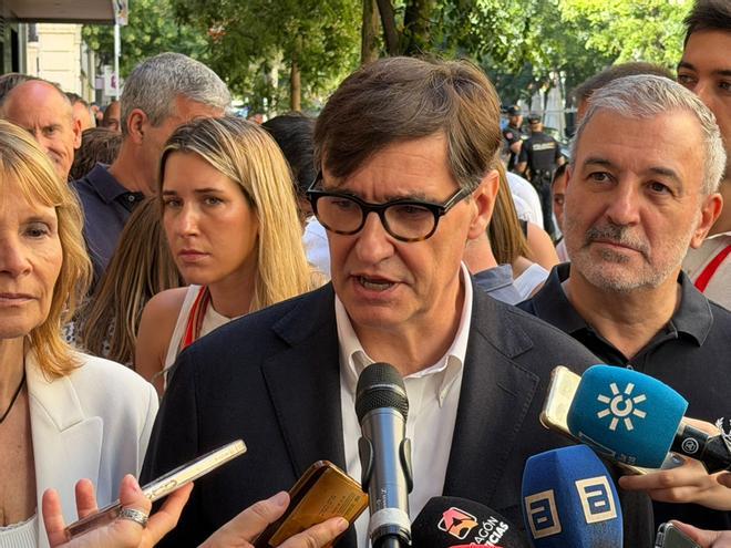 Illa lidera el apoyo a la resistencia de Sánchez frente al PP y Vox: "No tenemos miedo a nada"