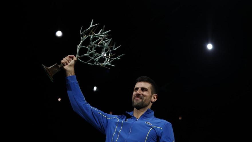 Djokovic levanta en París su 40º Masters 1000 tras arrollar a Dimitrov