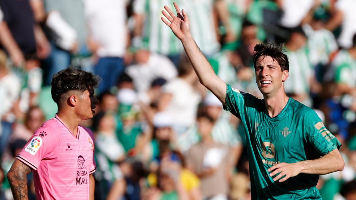 Juan Miranda celebra su gol al Espanyol