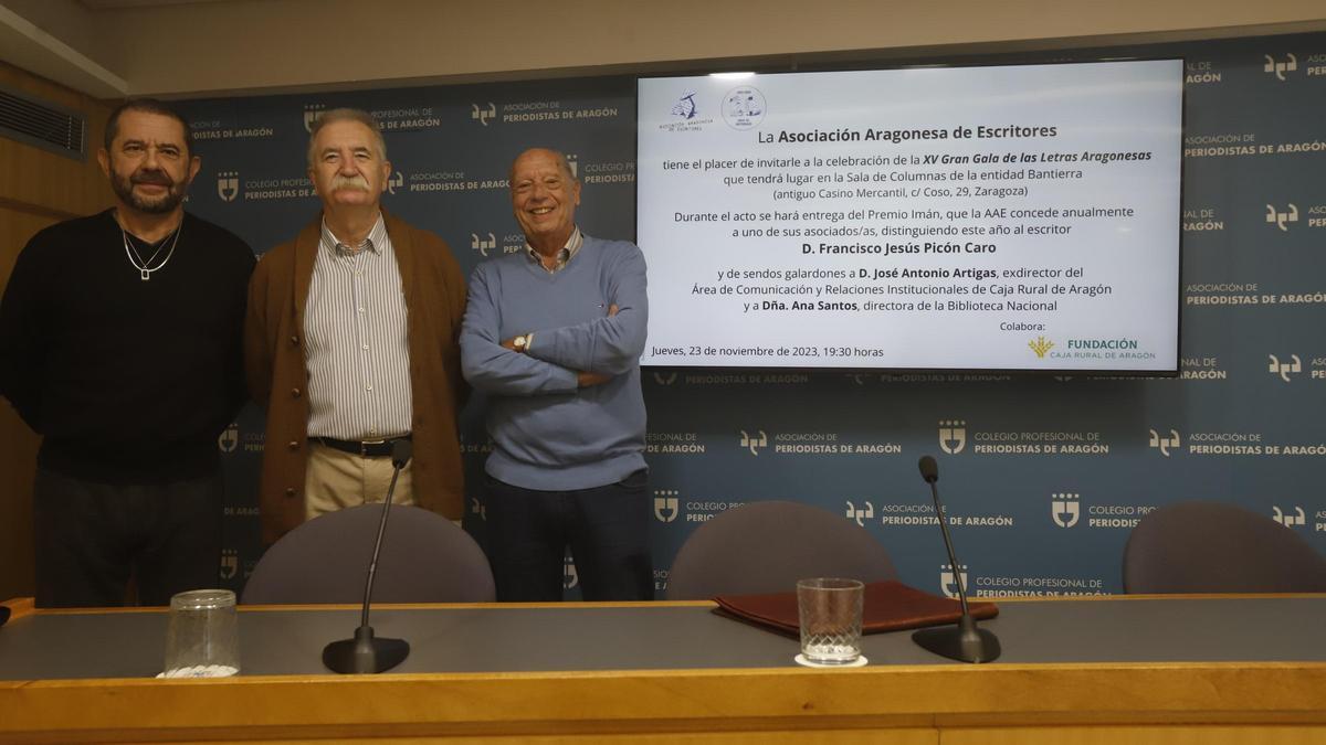 Fran Picón, Javier Fernández y Jordi Siracusa en el Centro de Prensa.