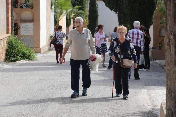 Día de Todos los Santos en el cementerio de Lorca