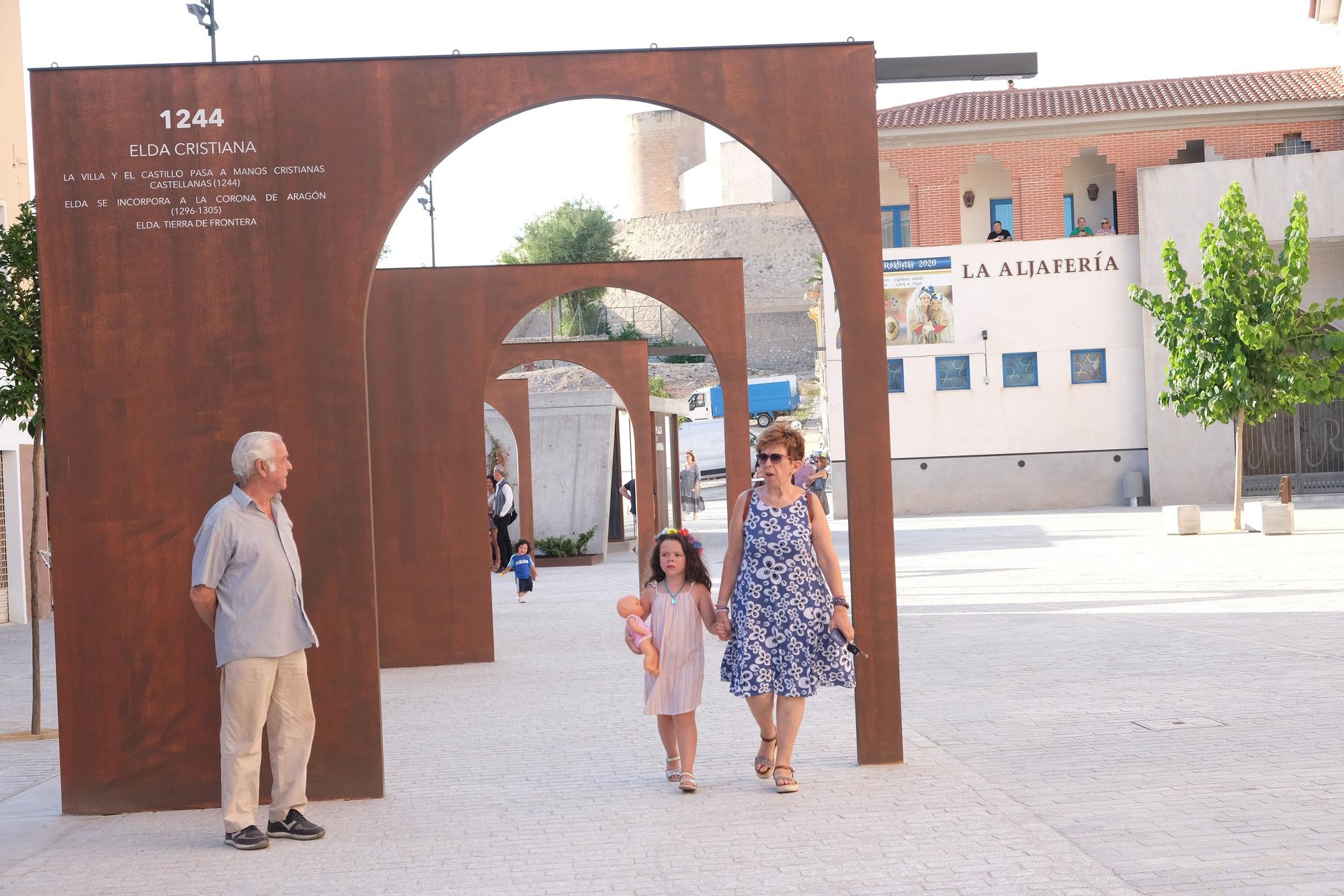 Así ha sido el acto de inaguración de la nueva Plaza de Arriba de Elda