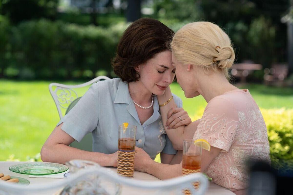 Anne Hathaway y Jessica Chastain, en 'Vidas perfectas'