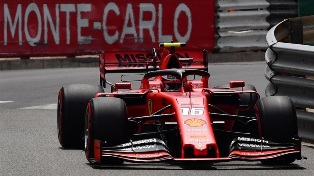 Leclerc se impuso a los Mercedes