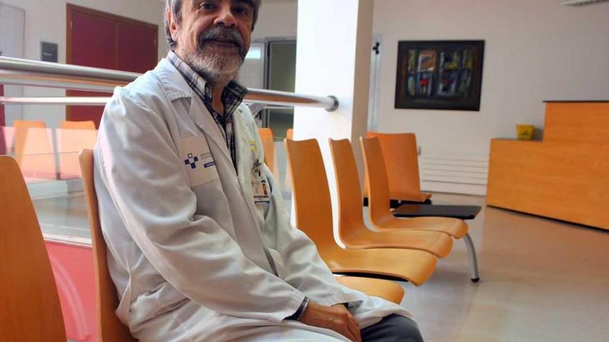 Ángel López, en el Hospital de Jarrio.