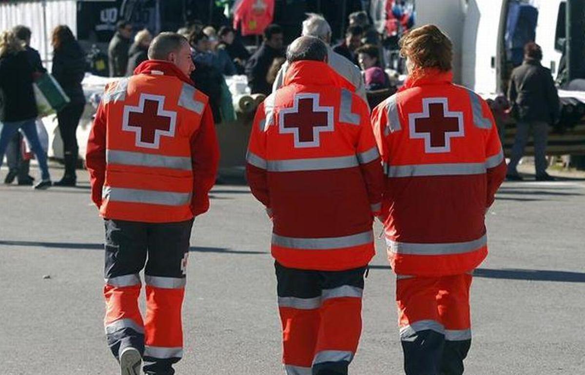 Profesionales de Cruz Roja, en una imagen de archivo.