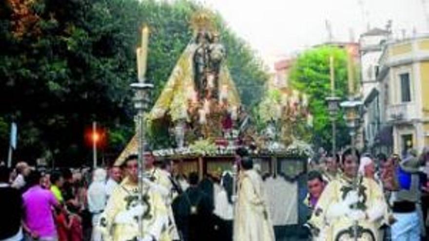 La ciudad se tiñe de marrón carmelita