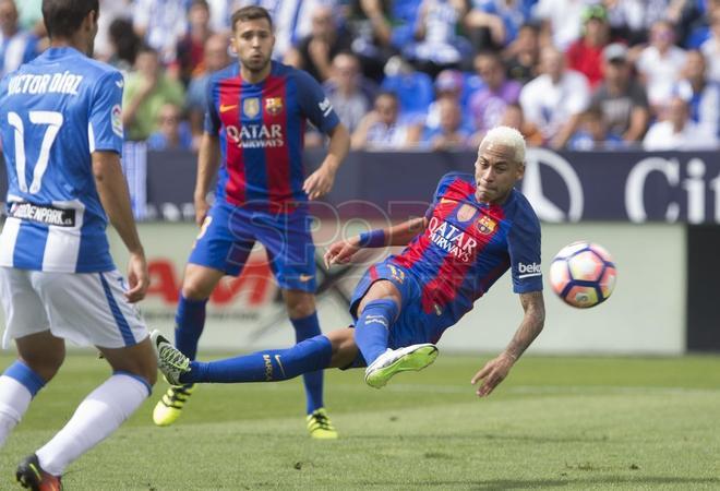 Neymar azulgrana en acción