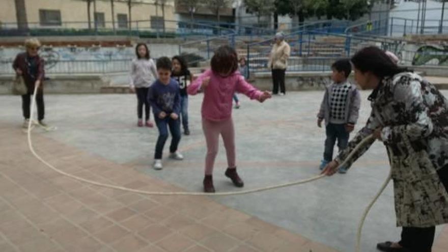 Los talleres intergeneracionales regresan por las fiestas de Pascua