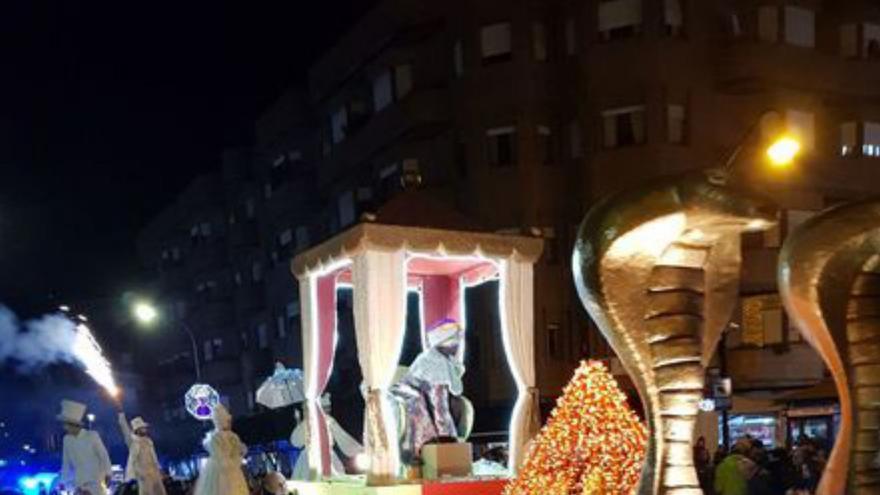 Una edición anterior  de la Cabalgata de Reyes en Castrillón. | LNE