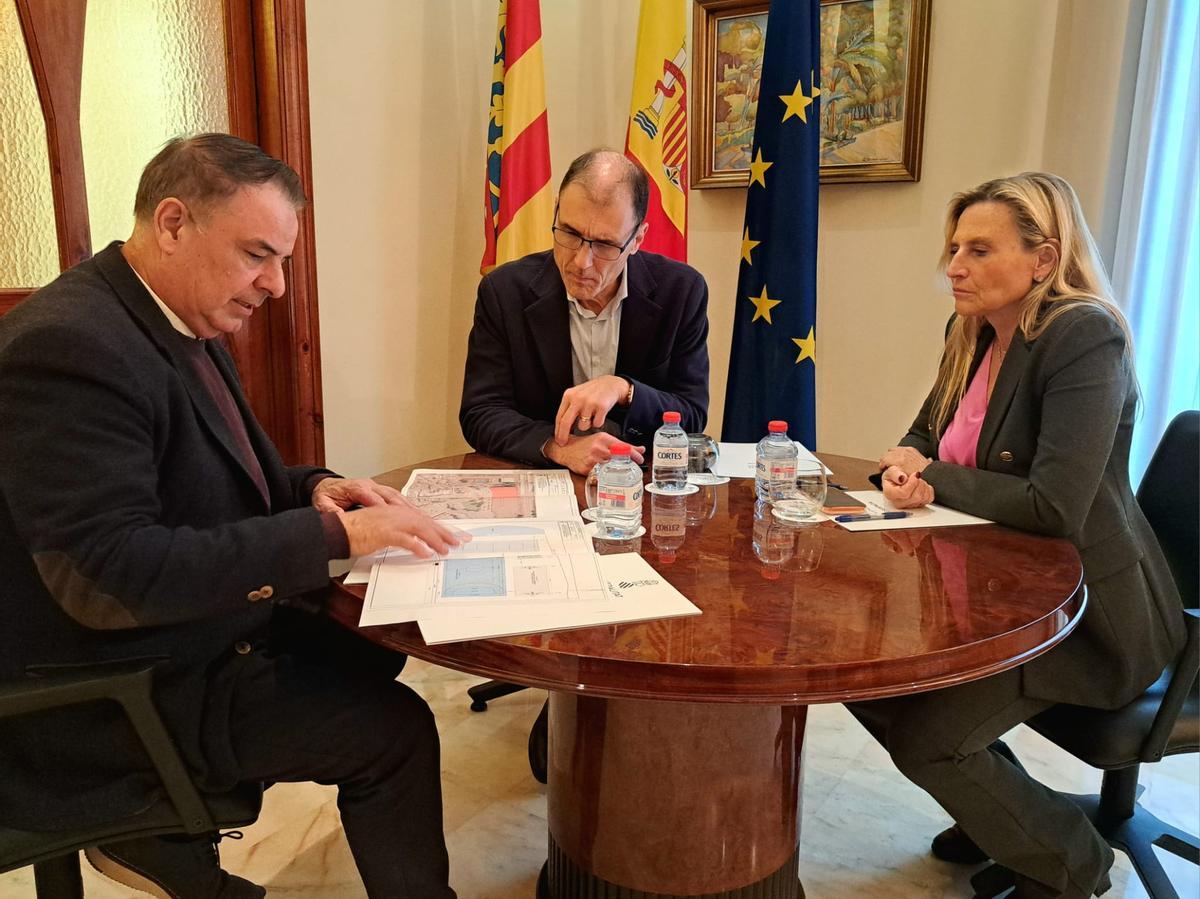 Ximo Llopis amb Luis Cervera i Susana Fabregat.