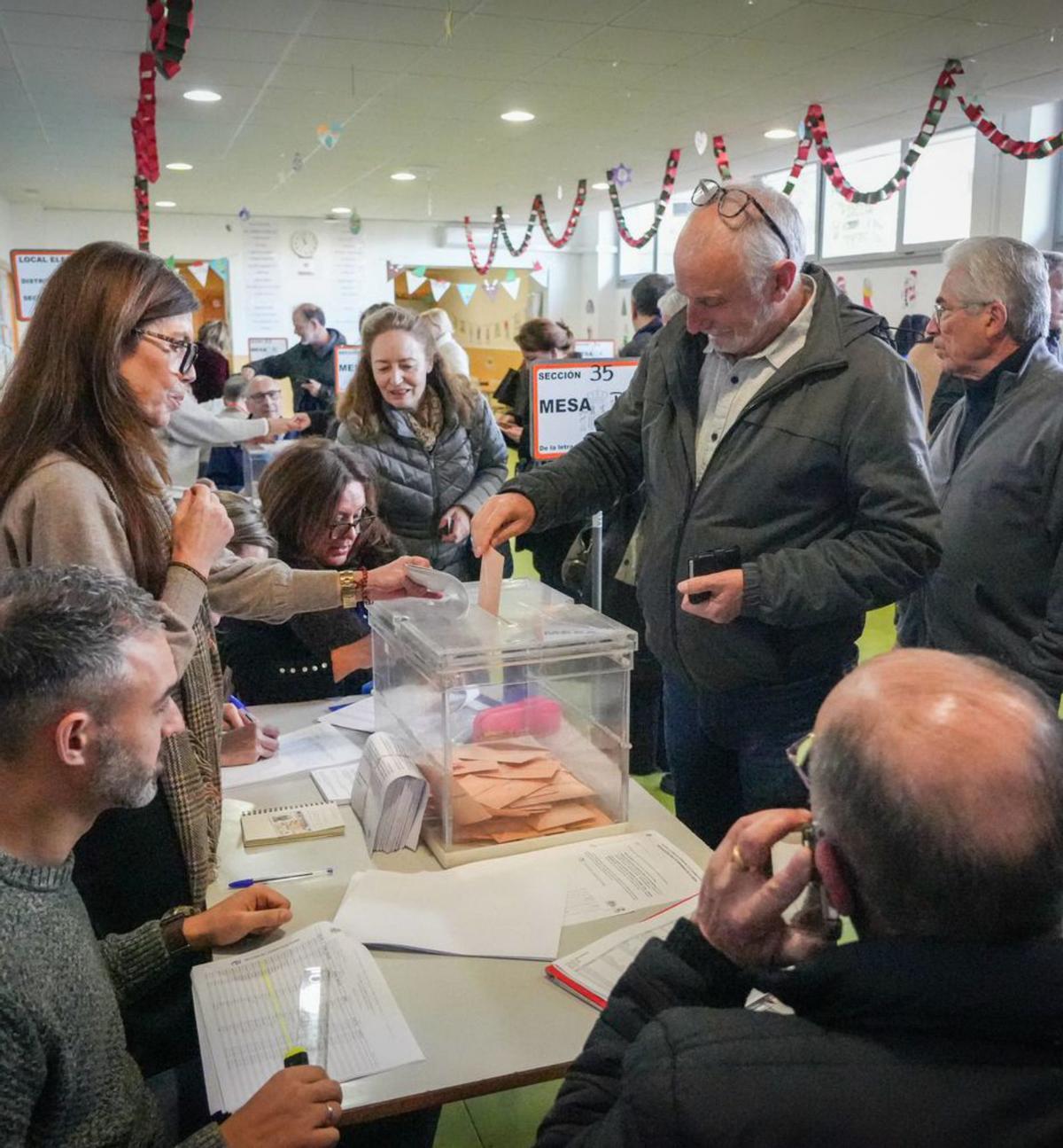 Sánchez manté avantatge sobre Feijóo tot i el fiasco d’Extremadura