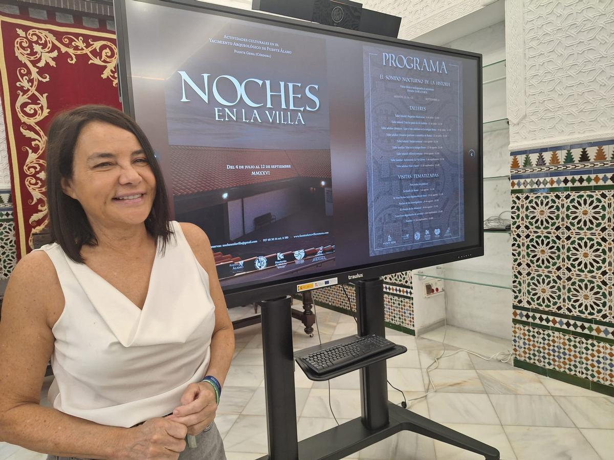 La concejala María Delgado presenta el programa Noches en la Villa.
