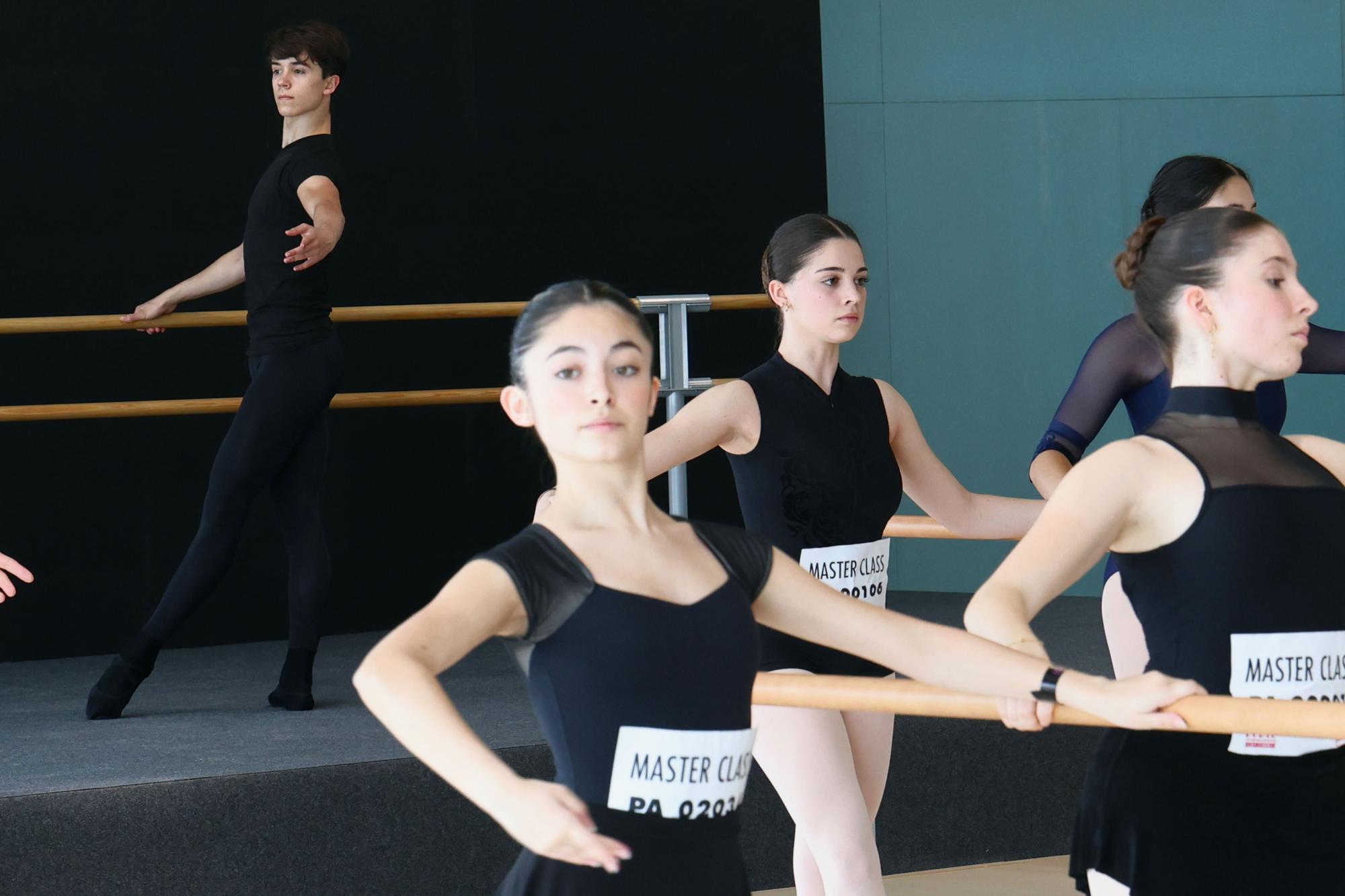 La ciudad se entrega a la música y la danza