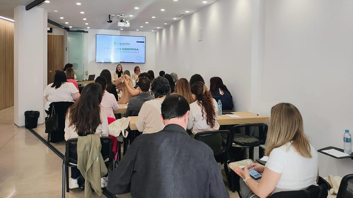 ‘I Jornada Científica: Investigación y transferencia clínica en logopedia’ organizada por el Col·legi Oficial de Logopedes de la Comunitat Valenciana (COLCV).