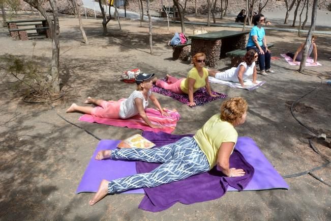 YOGA EN LA PLAYA MELENARA