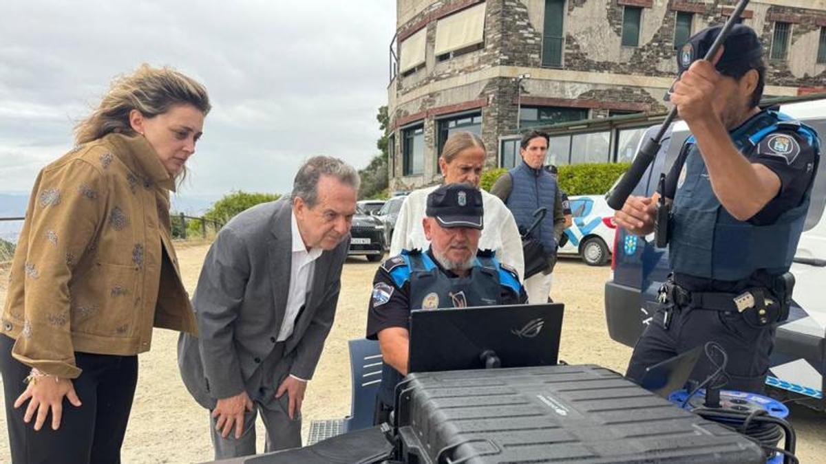 Caballero supervisa el dispositivo de la Policía Local para la vigilancia de los montes.