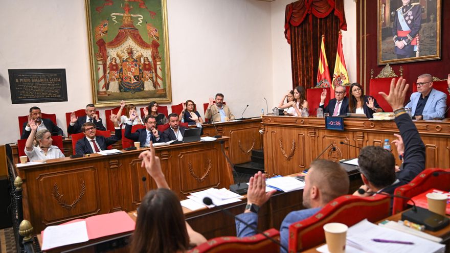 El ciberataque en Elche oscurece el pleno del tranvía de Mazón