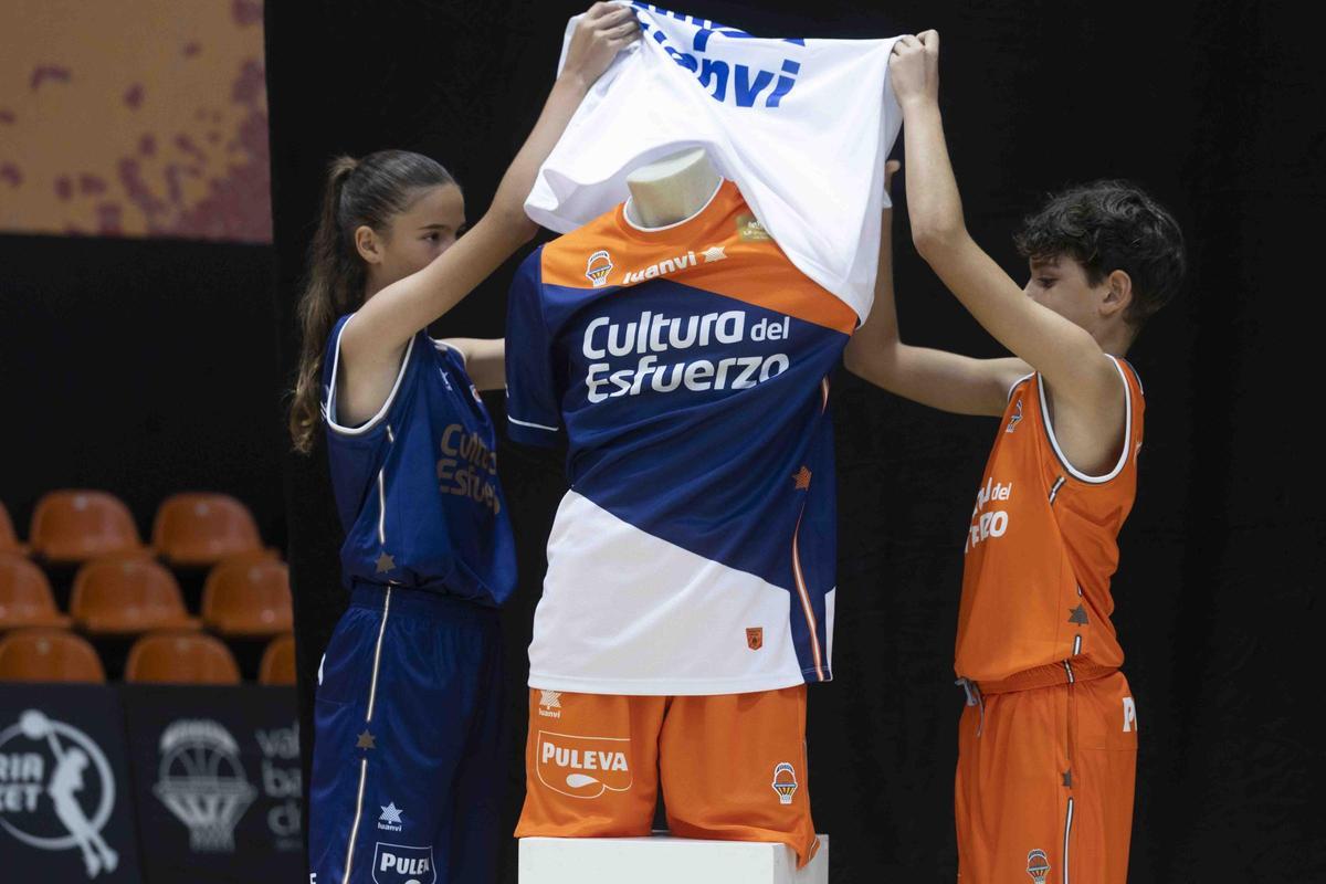 Presentación de los equipajes del Valencia Basket