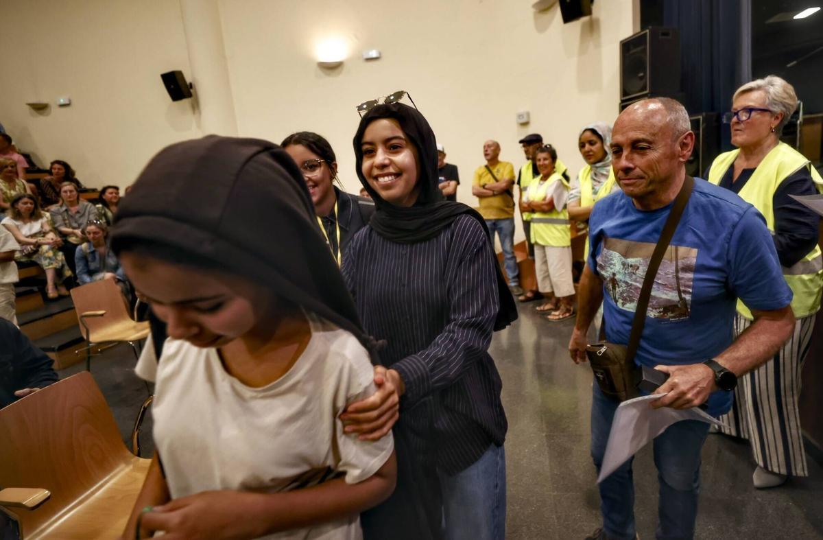 Recepción en Avilés de los niños saharauis del programa Vacaciones en paz