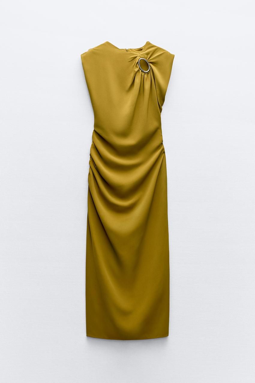 Vestido midi aplique dorado de Zara