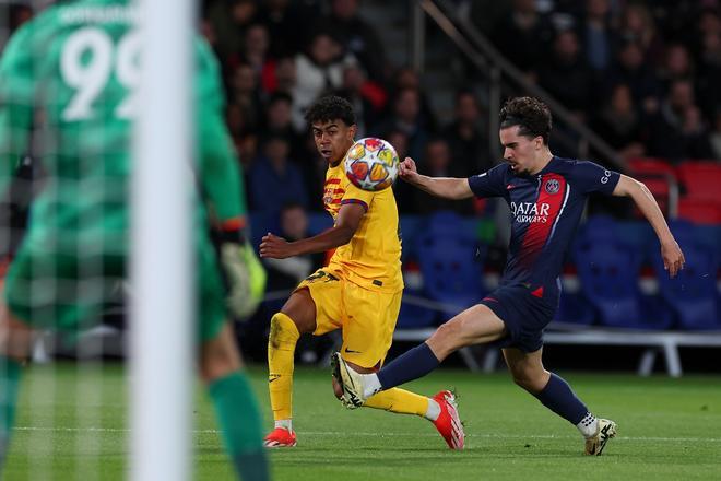 PSG - FC Barcelona, la ida de cuartos de final de la Champions League, en imágenes