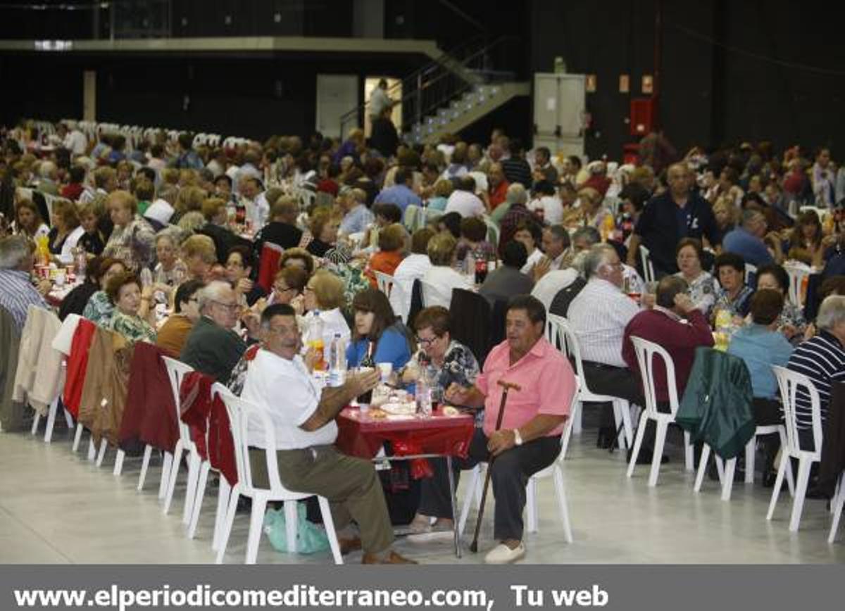 GALERÍA DE FOTOS - Cena de hermandad en las fiestas de Vila-real