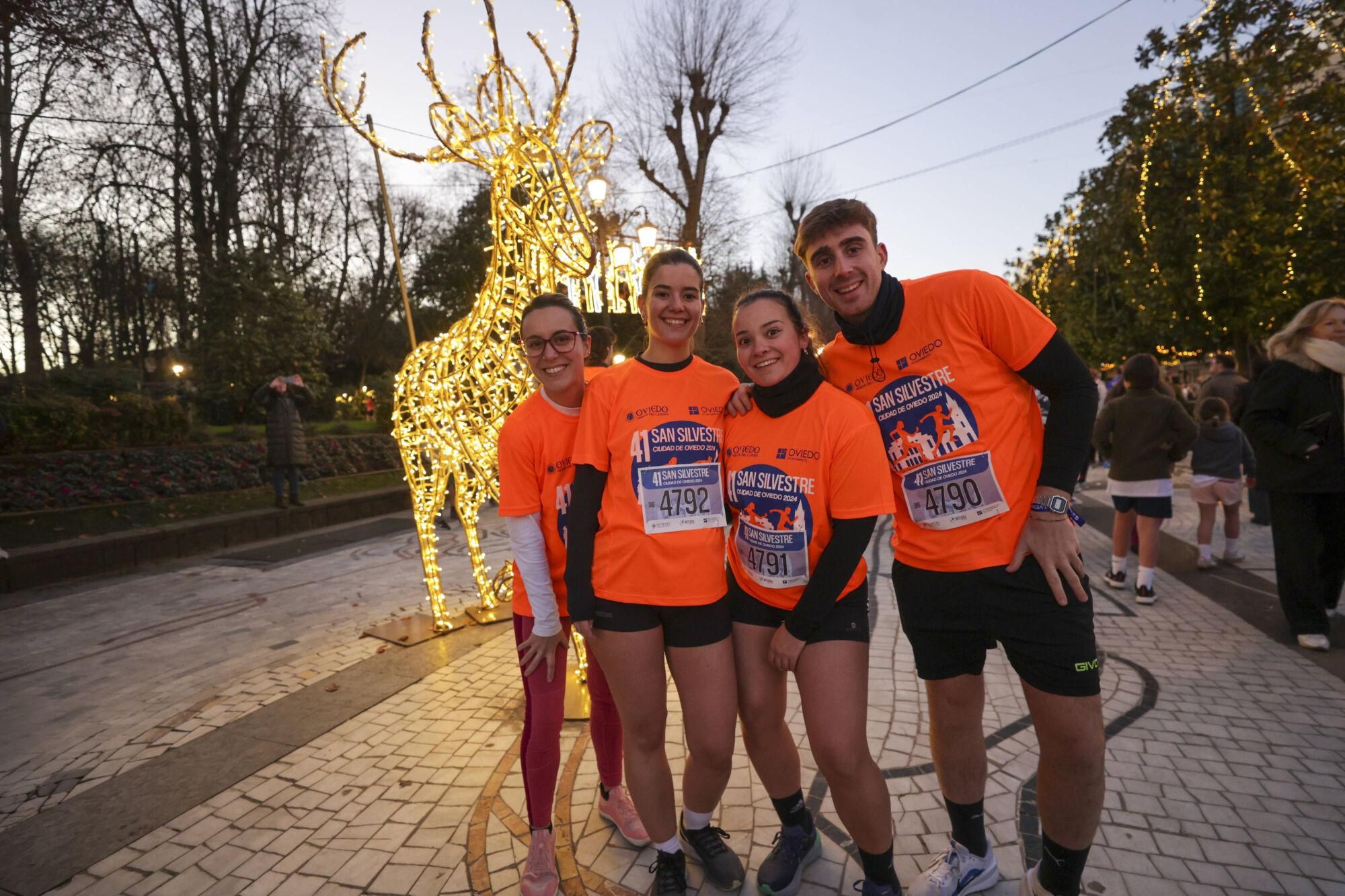 EN IMÁGENES: Alejandro Onís y Mariam Benkert saltan del segundo al primer puesto en la San Silvestre de Oviedo
