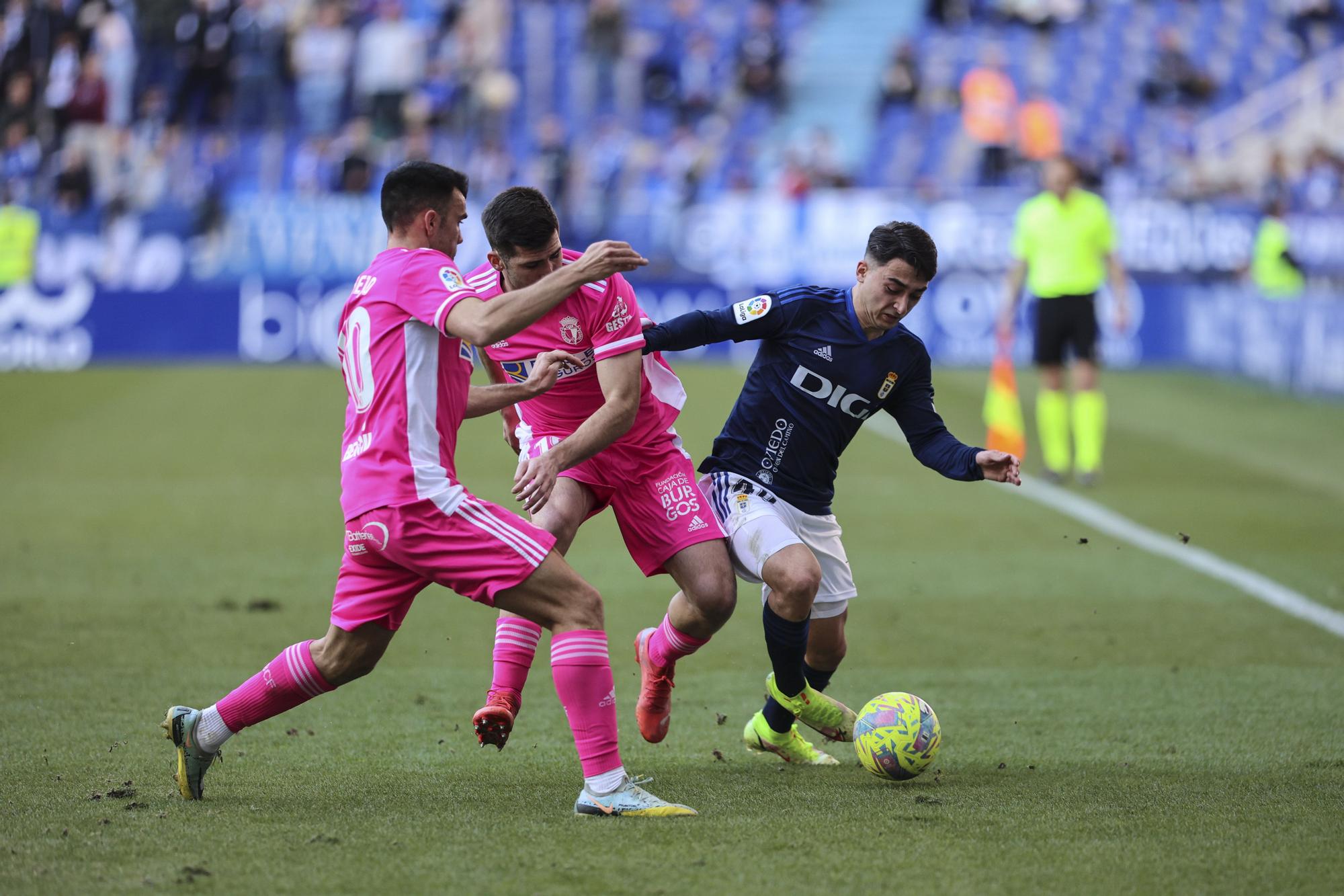 En imágenes: Así fue la derrota del Oviedo ante el Burgos