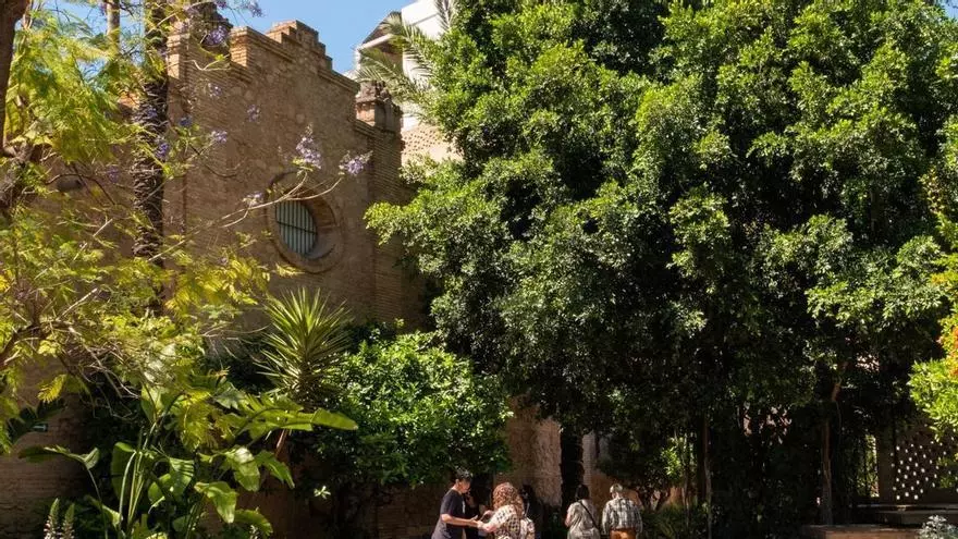 Nou pla per a les nits d'estiu: Bombas Gens obri les portes del seu jardí