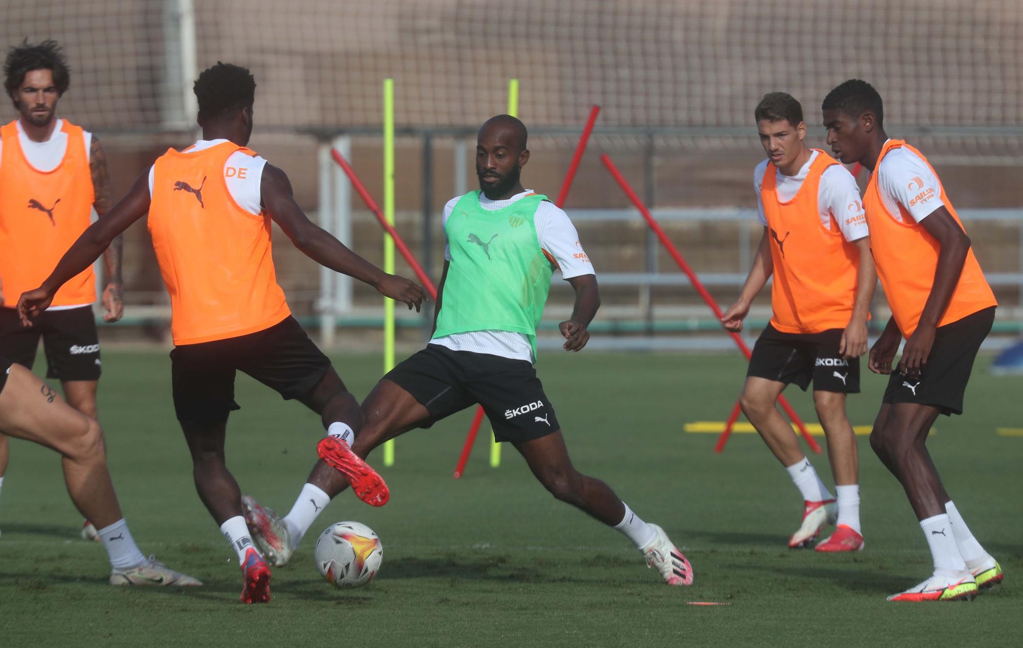 Entrenamiento del Valencia previo al partido frente al Sevilla