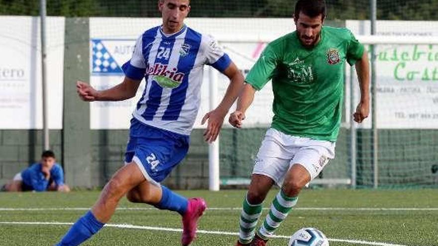 Un momento del partido jugado ayer en A Gándara. // Marta G.Brea