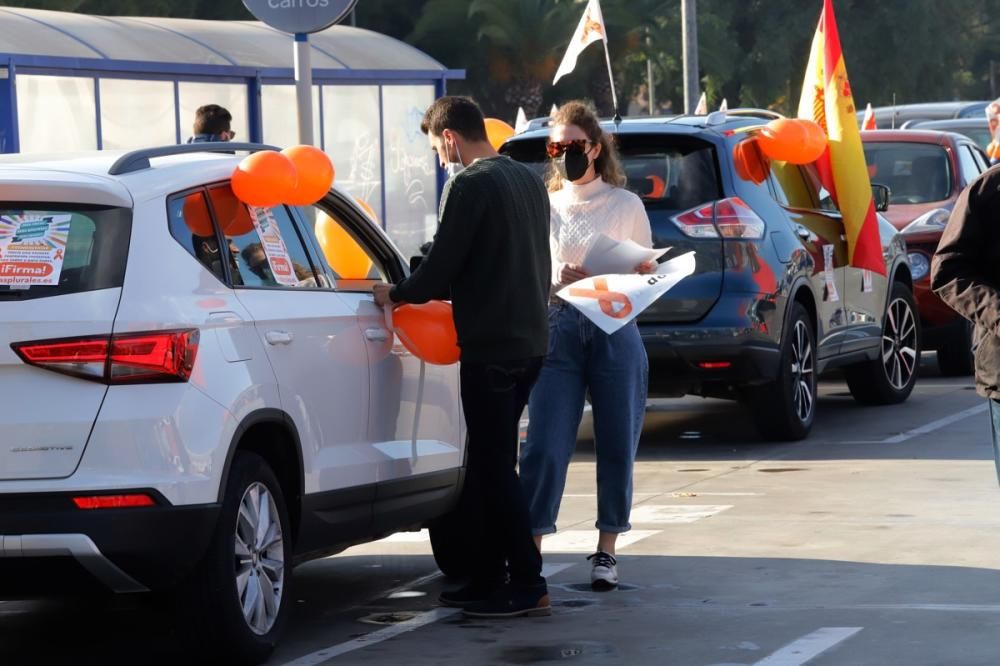 El centro de Murcia vuelve a llenarse de vehículos para protestar contra la Ley Celaá