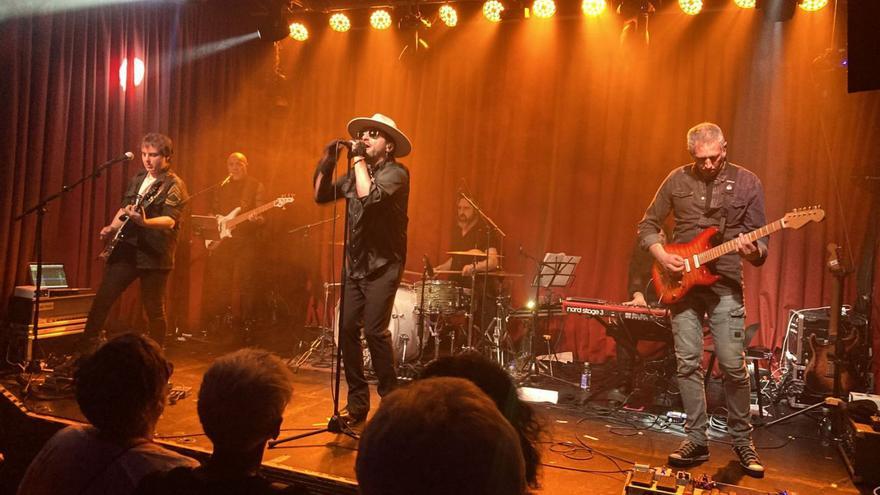 Javi Maneiro ofrece un concerto de sobresaliente na Sala MasterClub de Vigo. |   // M.M.