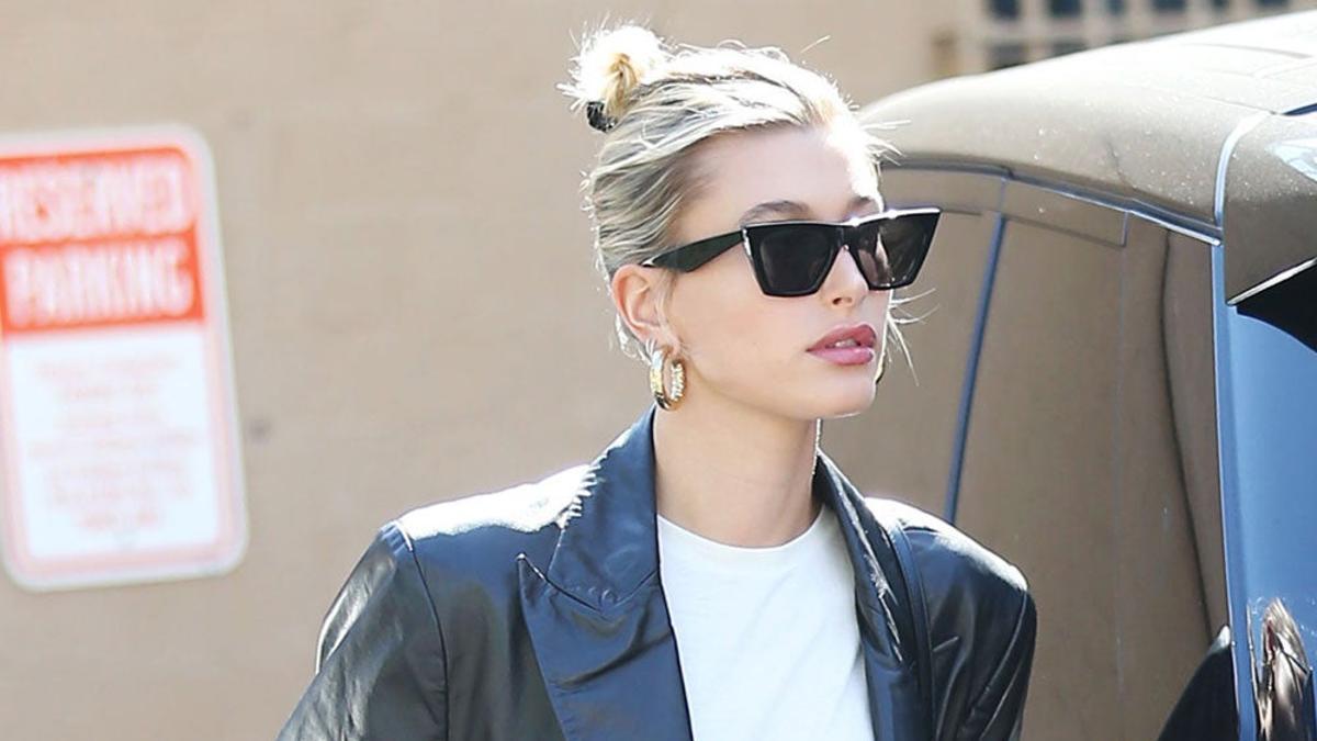 Hailey Baldwin acude a una reunión en Beverly Hills