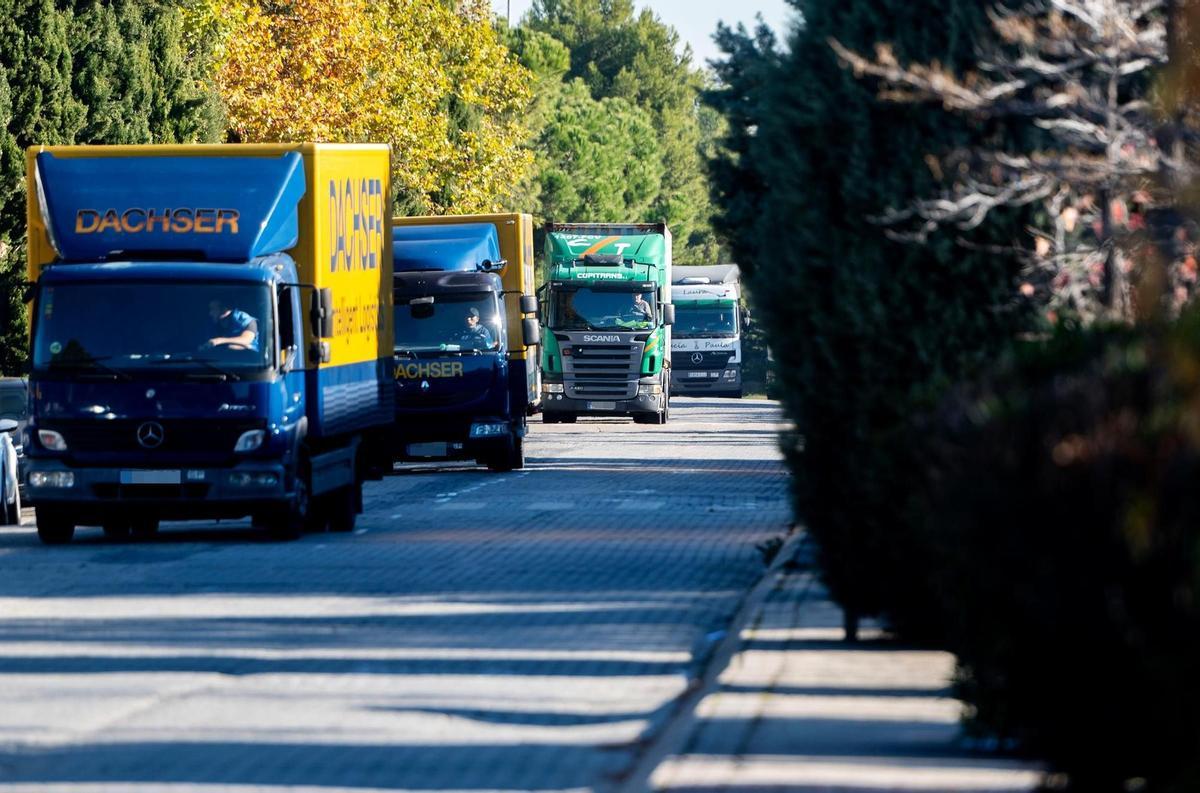 La patronal amenaça de convertir en indefinit l’atur de transportistes del desembre