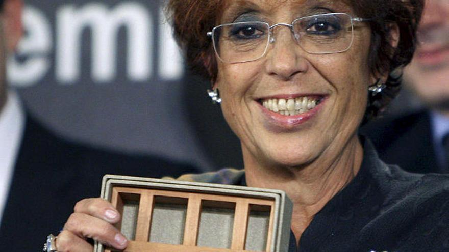 Maruja Torres relata su correrías literarias junto a sus amigos fallecidos en la obra ganadora del Premio Nadal, ´Esperadme en el cielo´.
