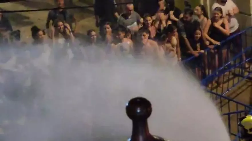 La Banyà refresca la noche de la Cremà en Alicante