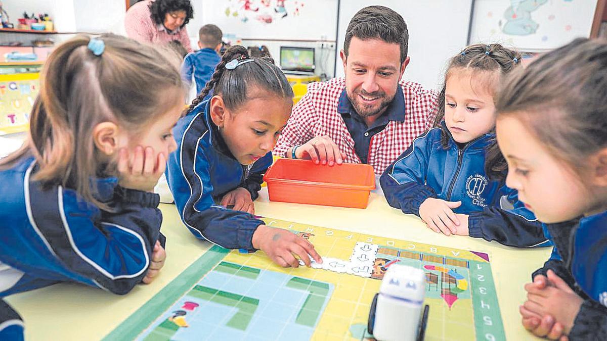 Taller de robótica en un aula infantil