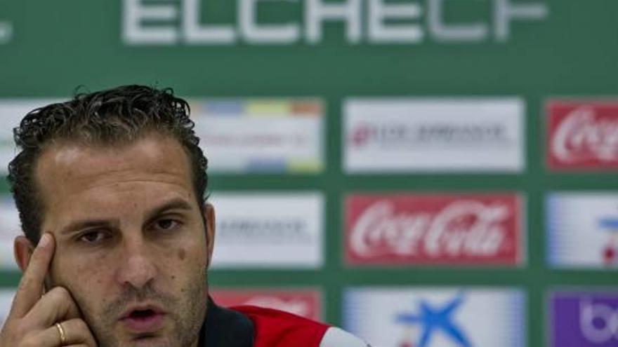 Rubén Baraja, ayer, en la sala de Prensa del estadio Martínez Valero.