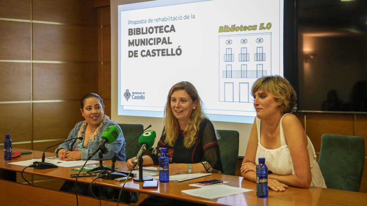 Escuder, Marco y Ruiz, este miércoles, en la presentación del proyecto de remodelación de la biblioteca de la calle Mayor.