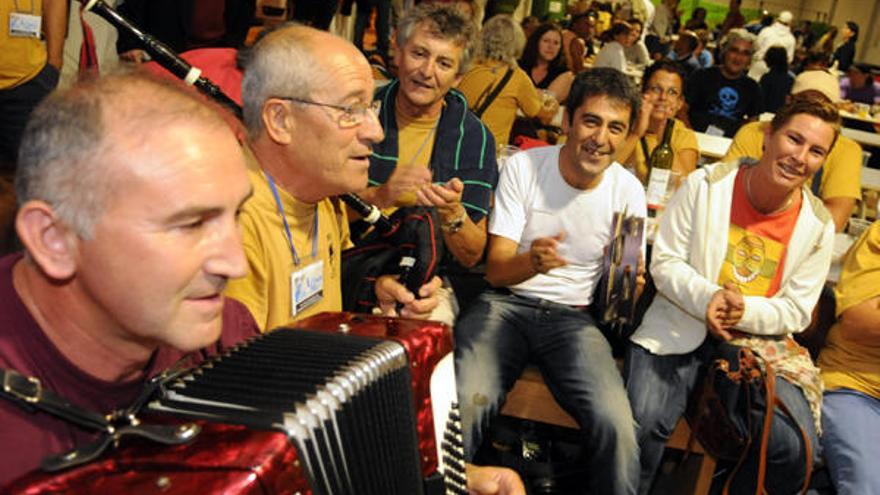 La música de taberna será protagonista en el centro histórico a partir de esta noche.