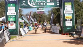 El espectáculo de la Andalucía Bike Race llega a las calles de Córdoba