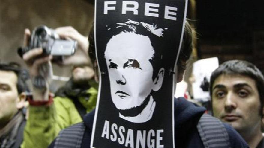 &#039;Anonymous&#039; volverá al ataque si Assange es extraditado