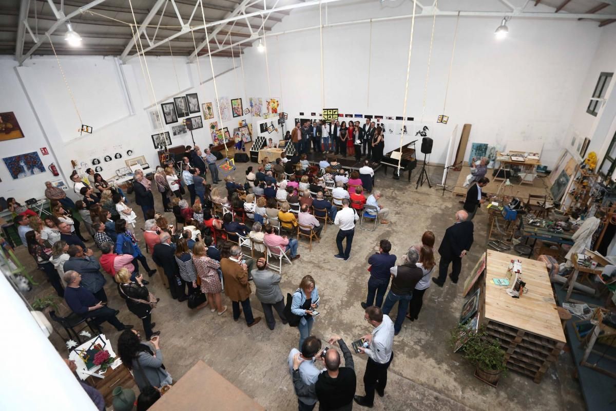 Presentación '12 plumas negras'